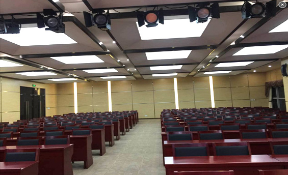 Design renderings of surface light in lecture hall 表面光的设计渲染在讲座大厅