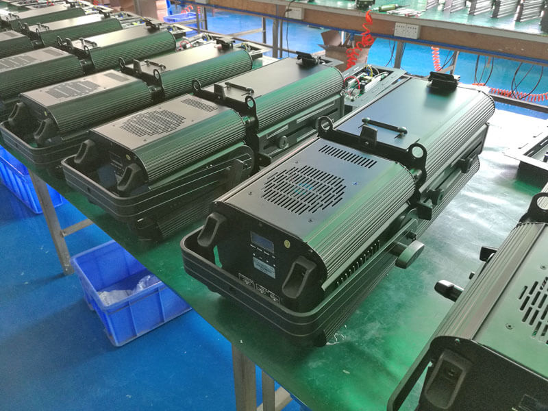 200W 双色 3200K-5600K 变焦 LED 椭球聚光灯