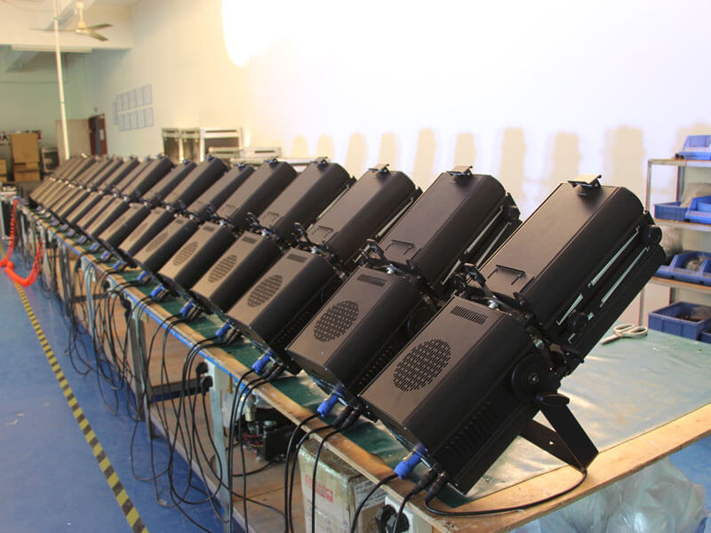 300W 变焦 LED 成像灯