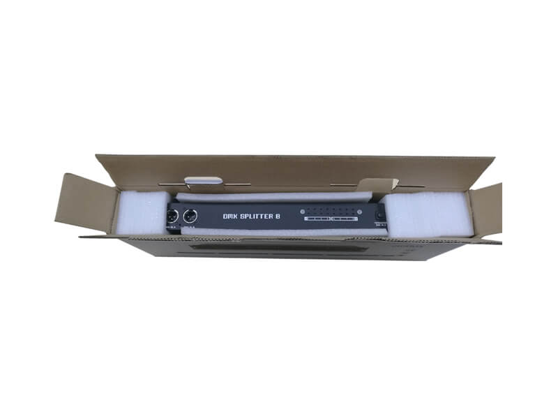 1 个 DMX 输入 8 个 DMX 输出分配器