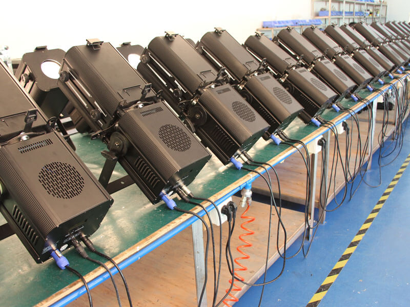 300W 变焦 LED 成像灯