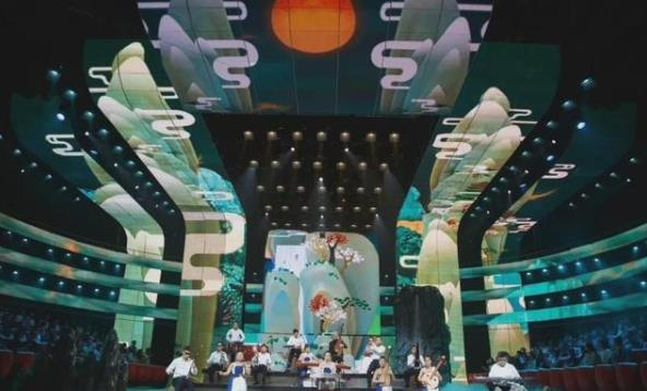 点线面，构筑世界——论舞台灯光在电视语言中的突破