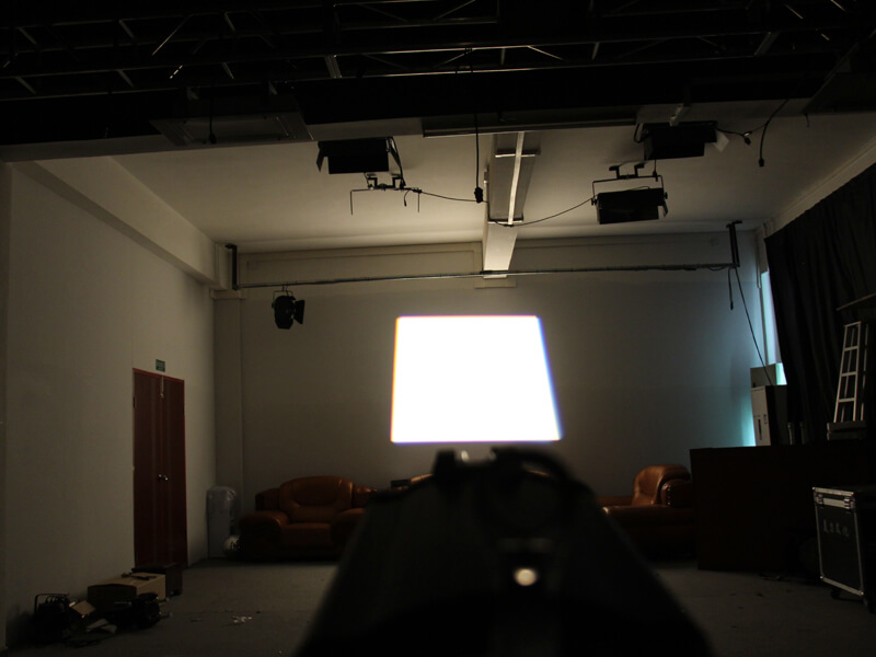 250W 长透镜 5 合 1 RGBWAL 彩色 LED 变焦轮廓射灯