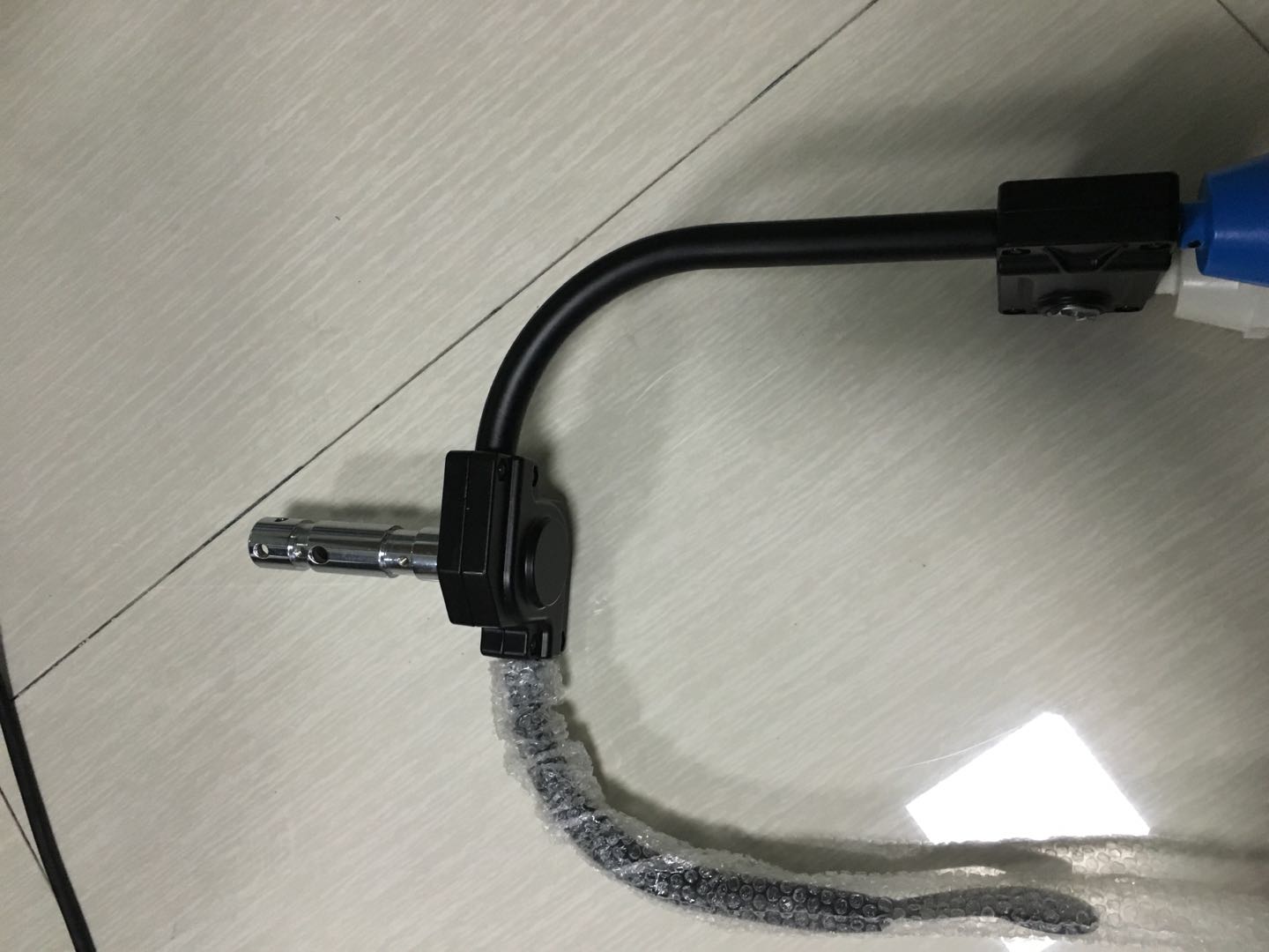 200W 杆式单色 LED 菲涅尔连续灯